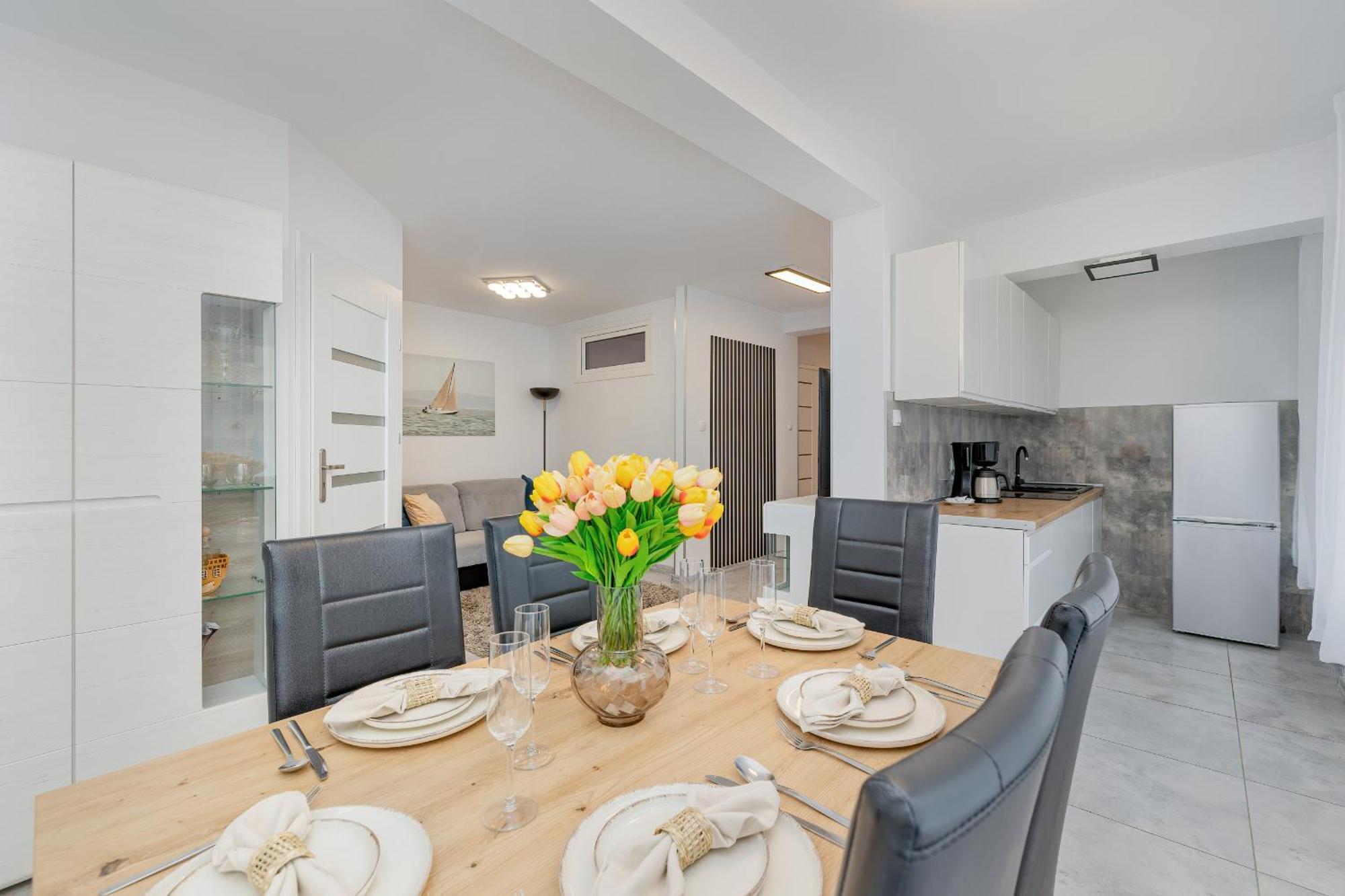 Family Apartments Herberta With Terrace And Parking By Rent Like Home Swinoujscie Kültér fotó