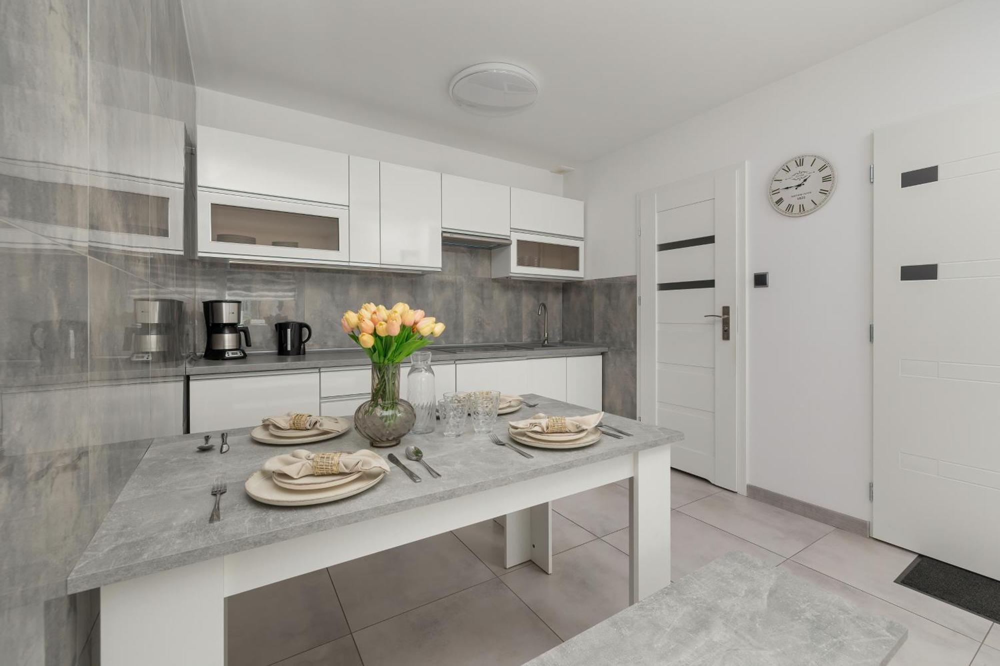 Family Apartments Herberta With Terrace And Parking By Rent Like Home Swinoujscie Kültér fotó